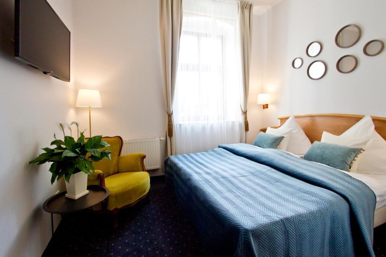 Hotel Bugatti - Wroclaw — Photos 2